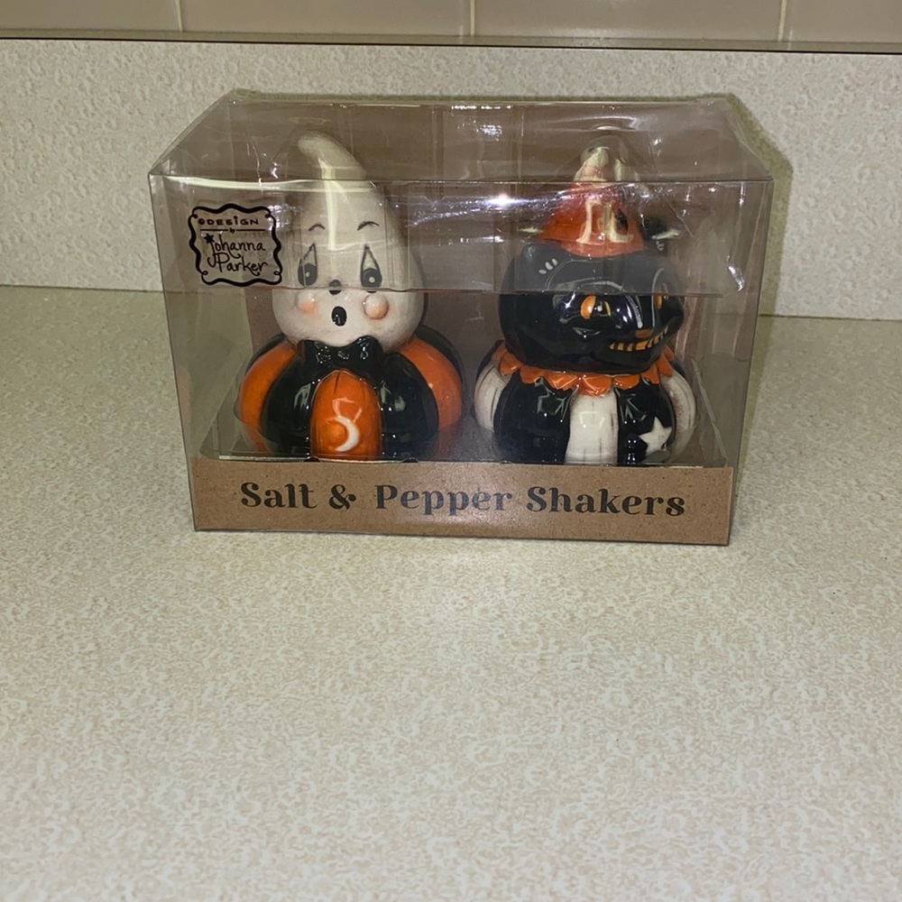 Johanna Parker Halloween Salt & Pepper shakers